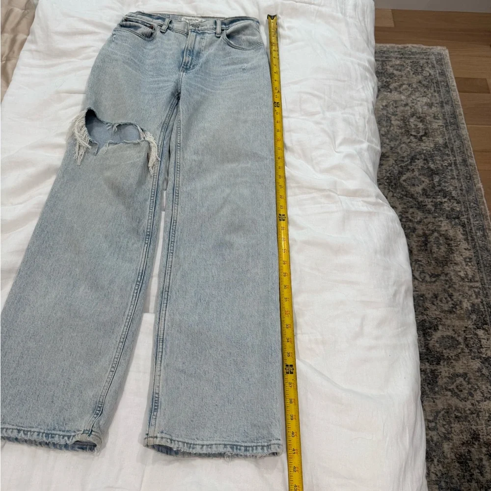 Size 25 / 0R The ‘90s Relaxed Jean High Rise Light Blue Distressed Women’s - Picture 6 of 9